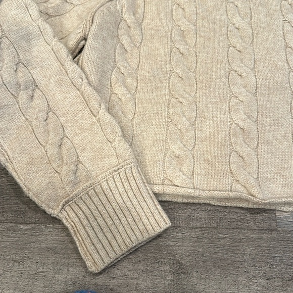 Cropped Knitted Sweater - Picture 2 of 3